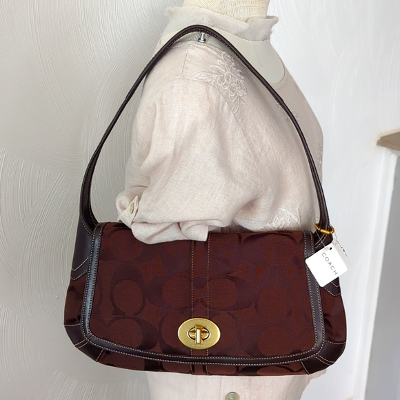 NWT Hobo COACH Chocolate ERGO Shoulder bag. - Picture 1 of 9